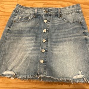 Jean skirt with buttons